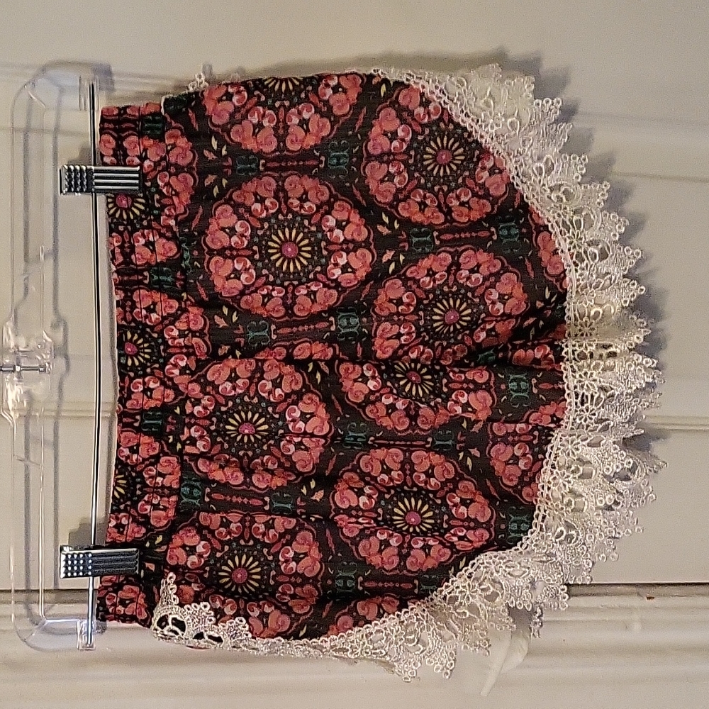 NWT Made in USA Love Shack Lucy Love  Lace Detail Lined Shorts